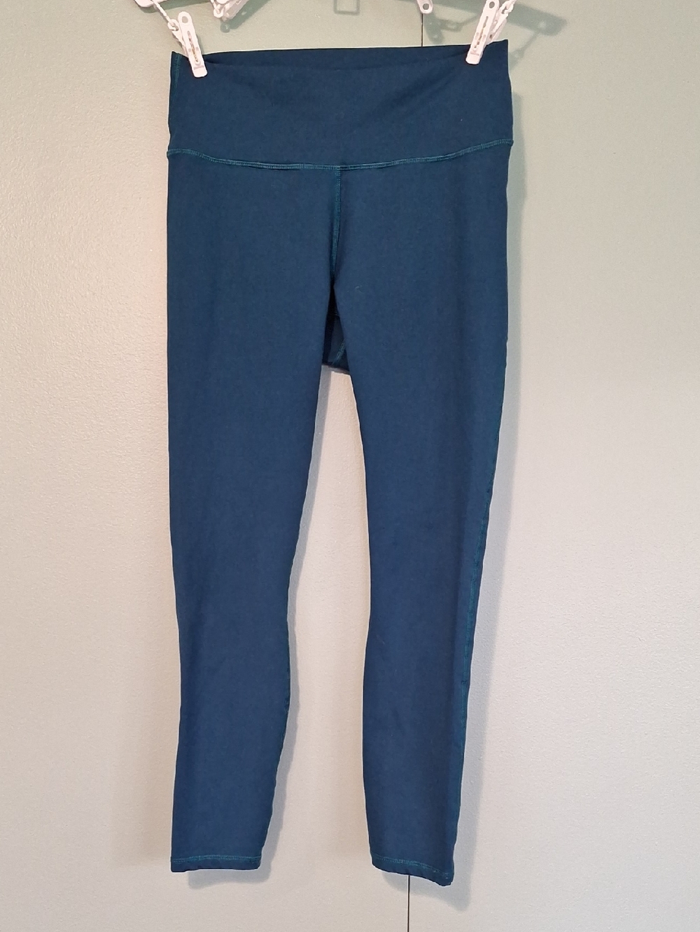 Fabletics Dark Teal Athletic Pant Capri Size Medium